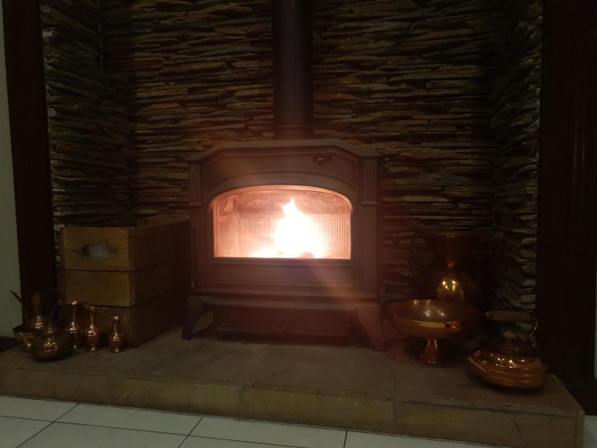 The Leopard Tree Bed and Breakfast Πολοκουάνε Εξωτερικό φωτογραφία