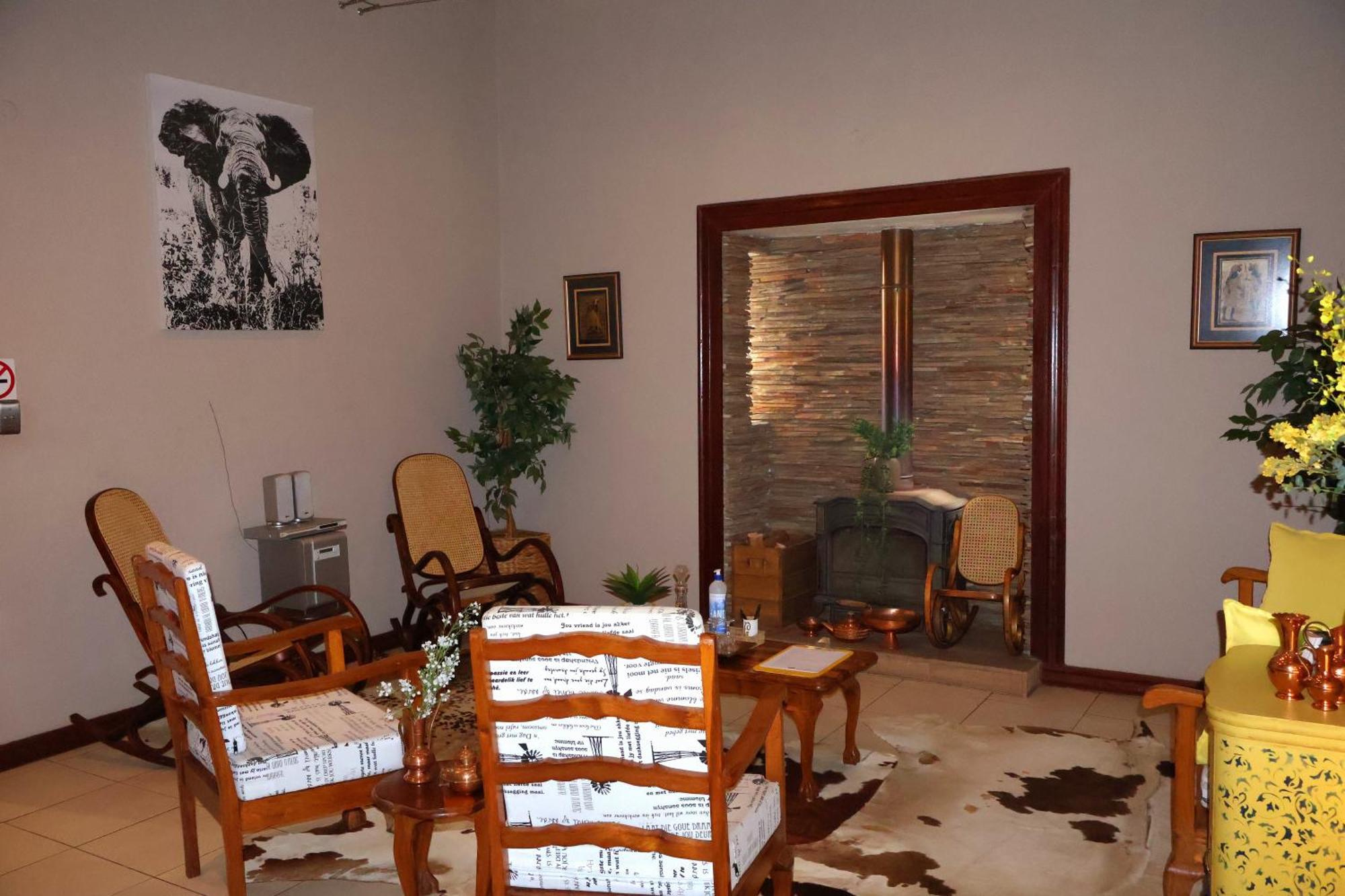 The Leopard Tree Bed and Breakfast Πολοκουάνε Εξωτερικό φωτογραφία