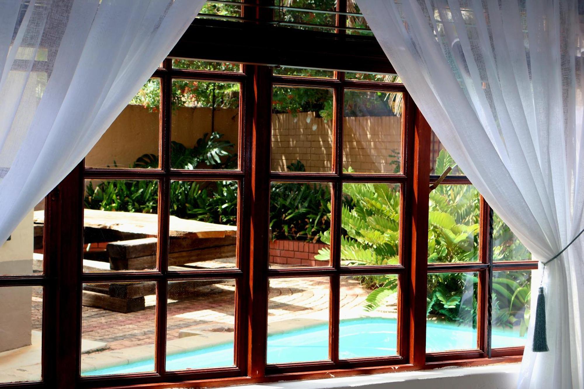The Leopard Tree Bed and Breakfast Πολοκουάνε Εξωτερικό φωτογραφία