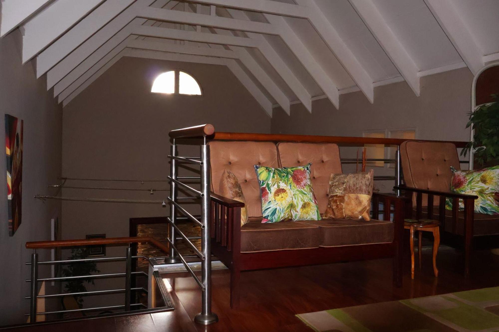 The Leopard Tree Bed and Breakfast Πολοκουάνε Εξωτερικό φωτογραφία