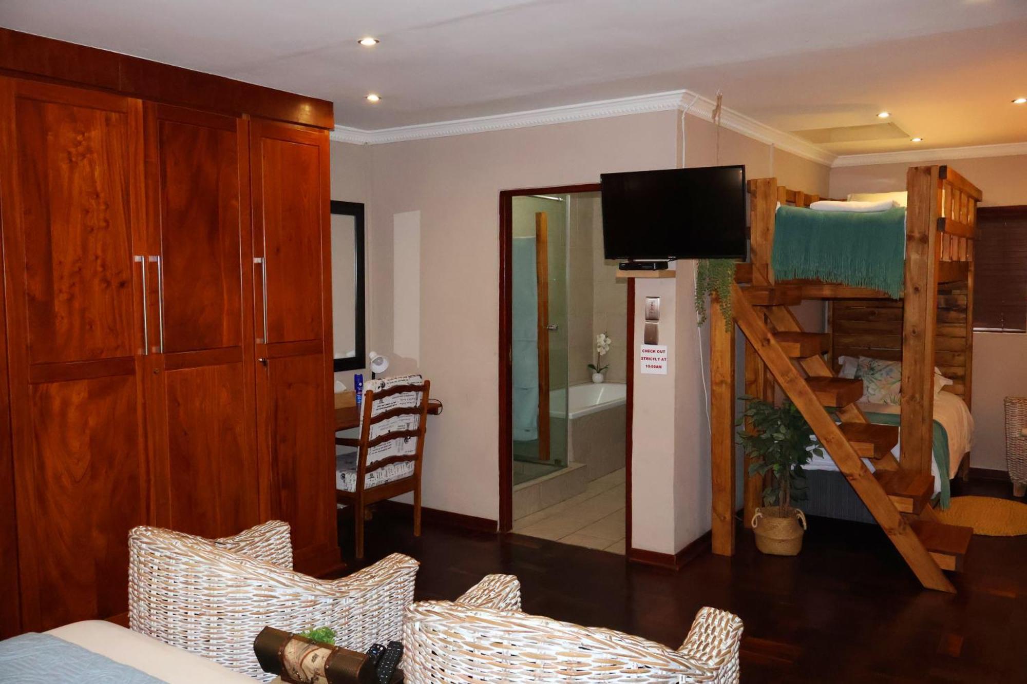 The Leopard Tree Bed and Breakfast Πολοκουάνε Εξωτερικό φωτογραφία